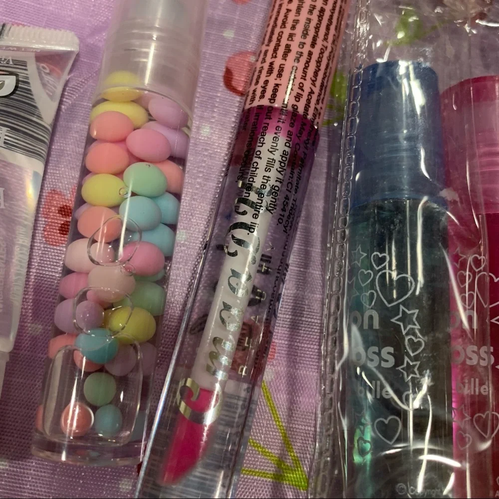 Set of 8 Clear Lip Glosses